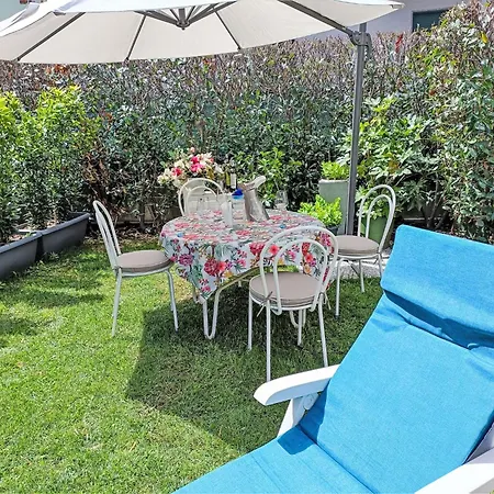 شقة Olmo Garden By Interhome *